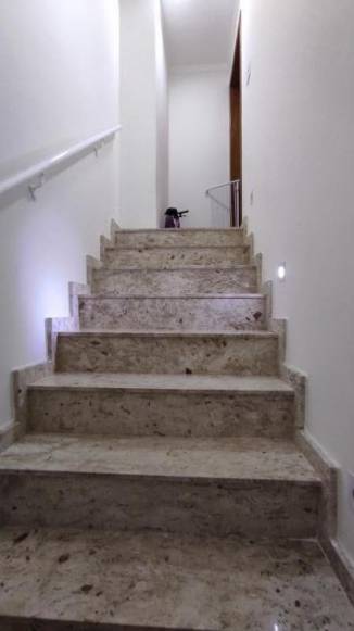 https://custodioimoveis.com/cobertura/jpg/1110x581/4090/49189