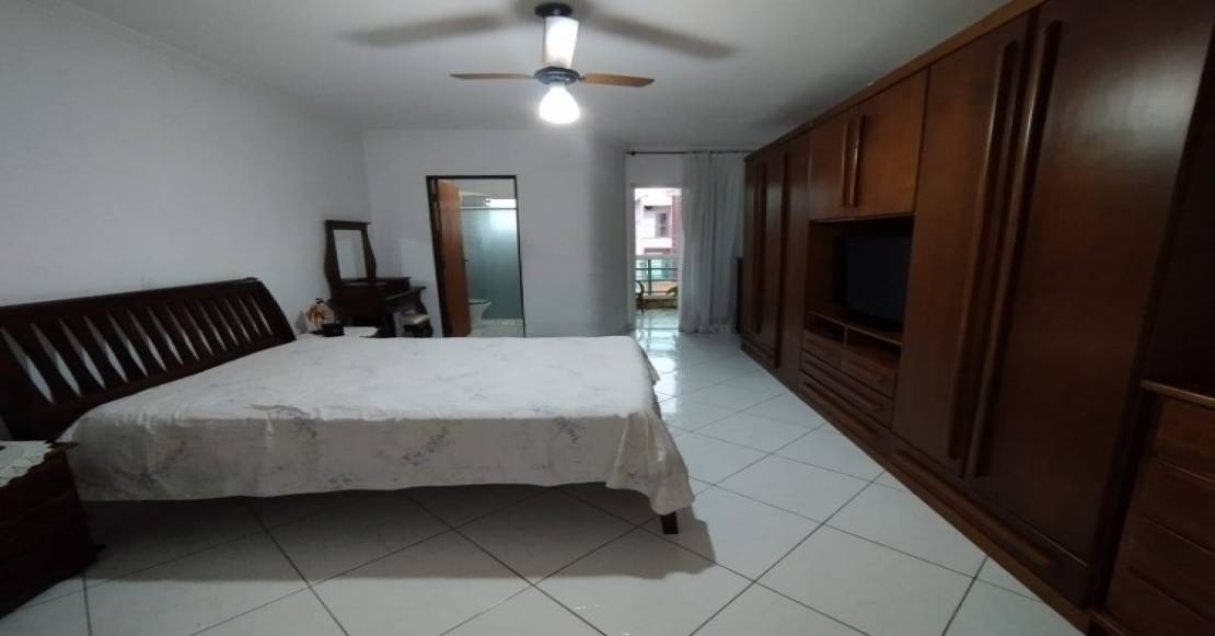 https://custodioimoveis.com/sobrado/jpg/1110x581/4083/49019