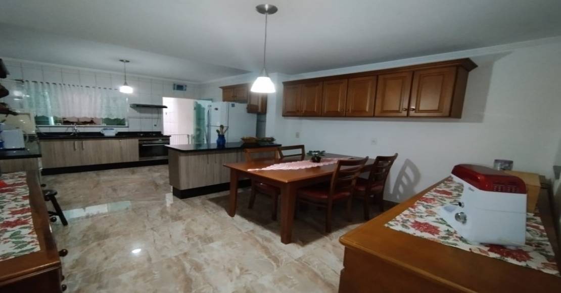 https://custodioimoveis.com/sobrado/jpg/1110x581/4083/49026