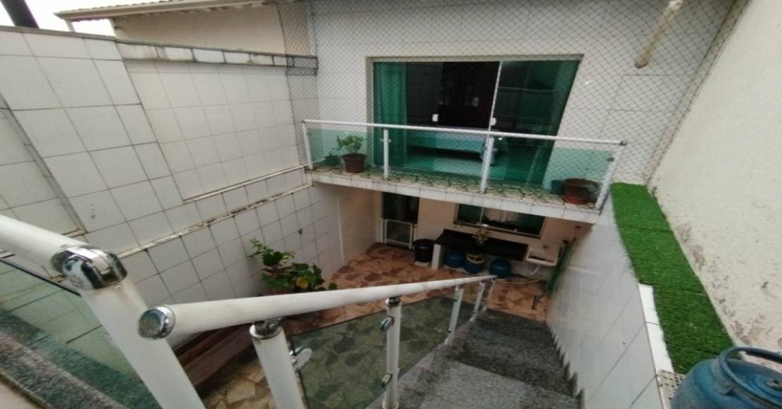 https://custodioimoveis.com/sobrado/jpg/1110x581/4083/49047
