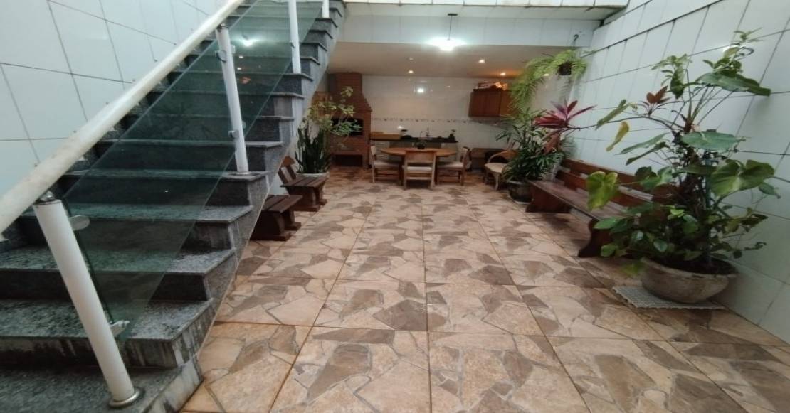 https://custodioimoveis.com/sobrado/jpg/1110x581/4083/49054