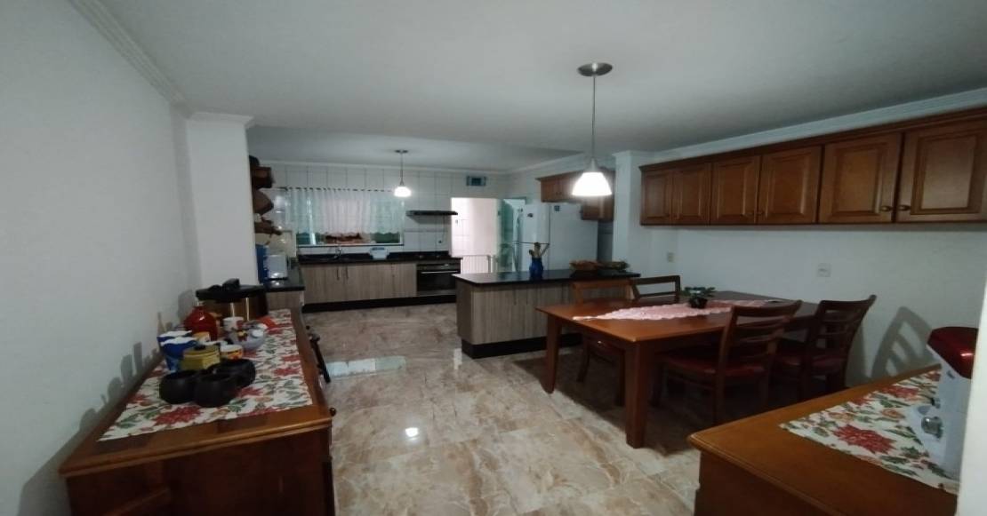 https://custodioimoveis.com/sobrado/jpg/1110x581/4083/49061